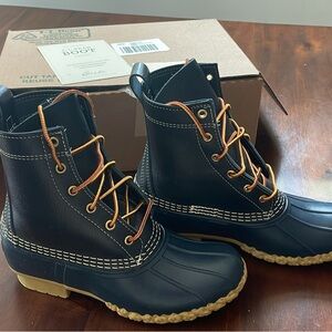 L.L. Bean Women’s 8” Insulated Boots- Raven Blue, size 6
